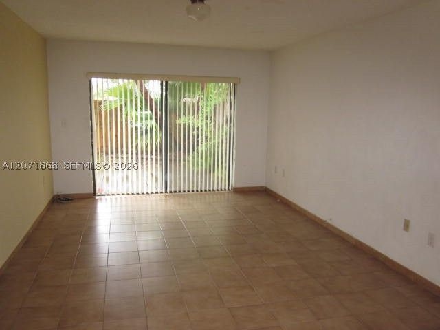 13224 SW 10 TE, Miami, FL 33184