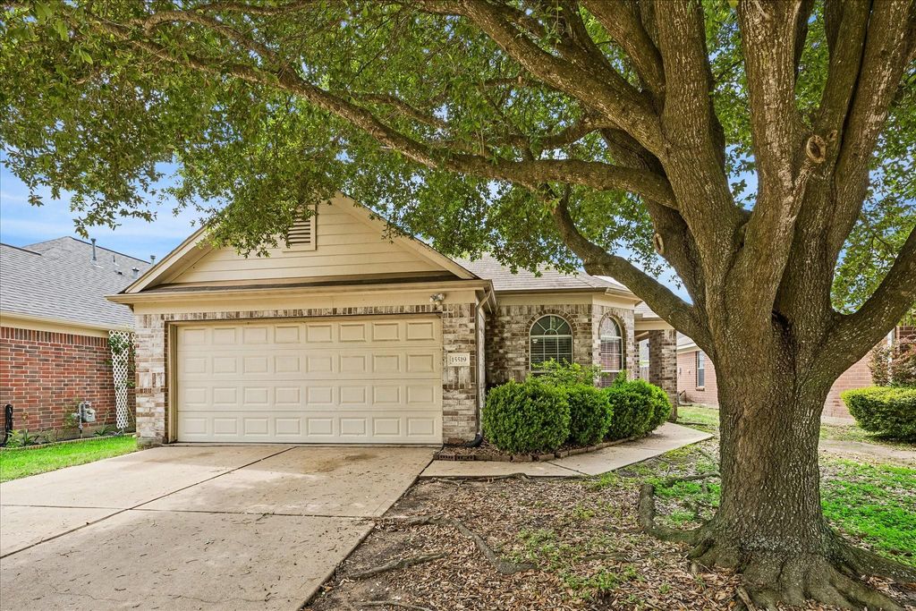15519 Hickory Dale Street, Cypress, TX 77429