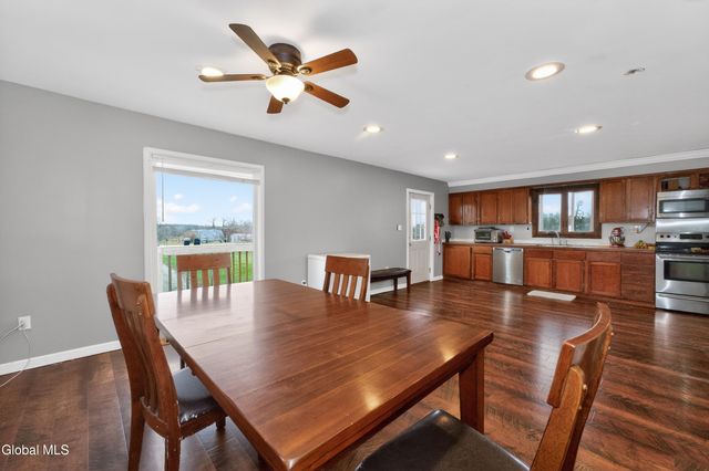 4123 County Route 21, Stuyvesant, NY 12156