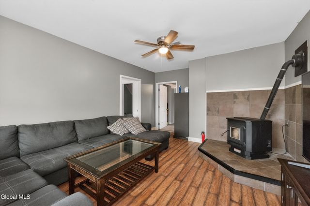 4123 County Route 21, Stuyvesant, NY 12156