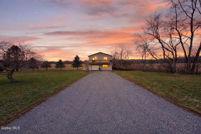 4123 County Route 21, Stuyvesant, NY 12156