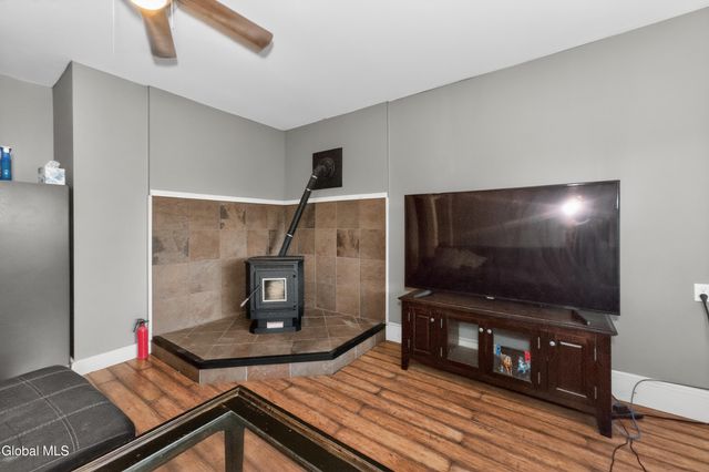 4123 County Route 21, Stuyvesant, NY 12156