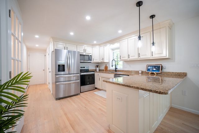 4 Wilder St, Leominster, MA 01453