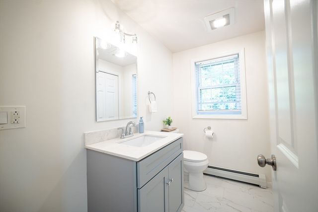 4 Wilder St, Leominster, MA 01453