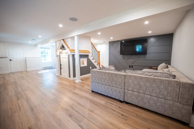 4 Wilder St, Leominster, MA 01453