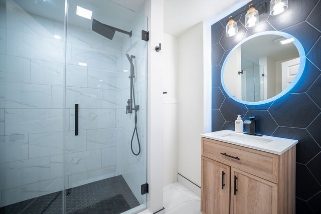 4 Wilder St, Leominster, MA 01453
