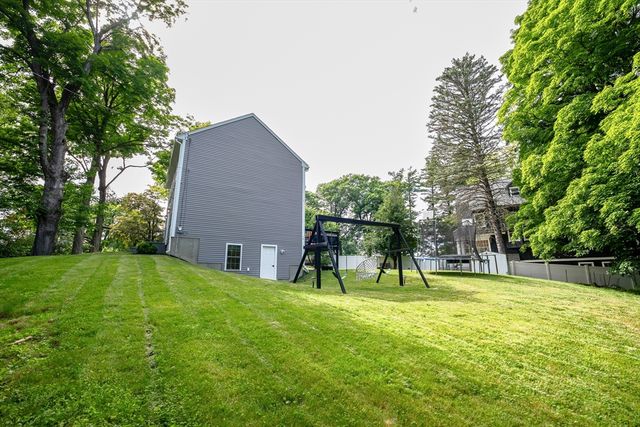 4 Wilder St, Leominster, MA 01453