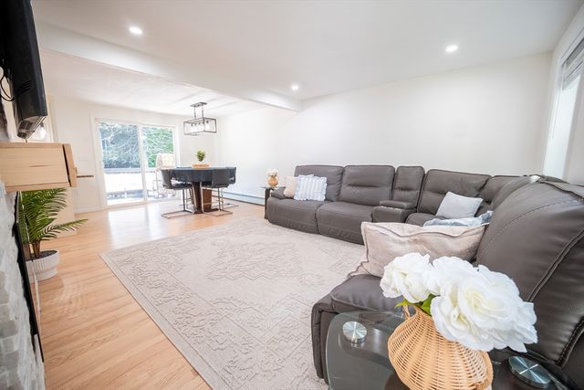 4 Wilder St, Leominster, MA 01453