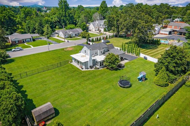 444 E 6th St, Cookeville, TN 38501