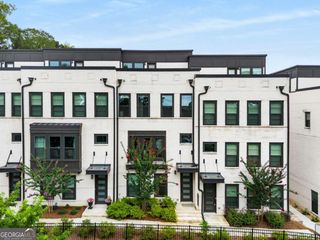517 Whitlox Road NW, Atlanta, GA 30318
