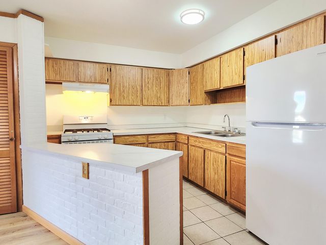 9409 5th Street, Highland, IN 46322