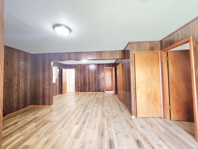 9409 5th Street, Highland, IN 46322