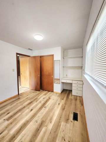 9409 5th Street, Highland, IN 46322