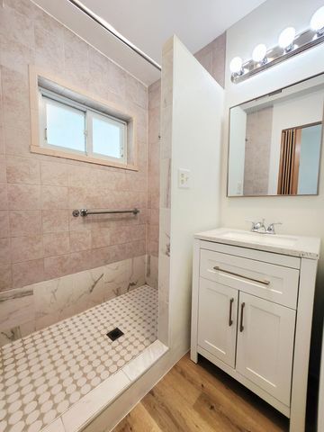 9409 5th Street, Highland, IN 46322