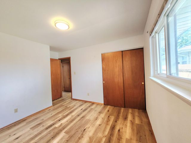 9409 5th Street, Highland, IN 46322