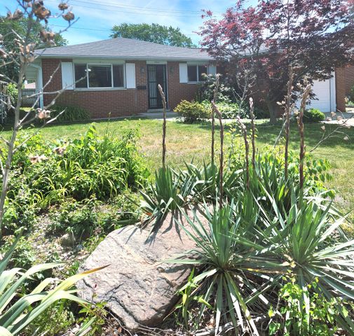 9409 5th Street, Highland, IN 46322