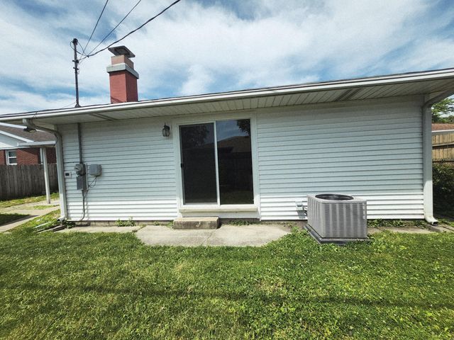 9409 5th Street, Highland, IN 46322