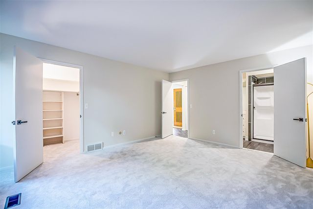 10 Westbury Court, Ann Arbor, MI 48105