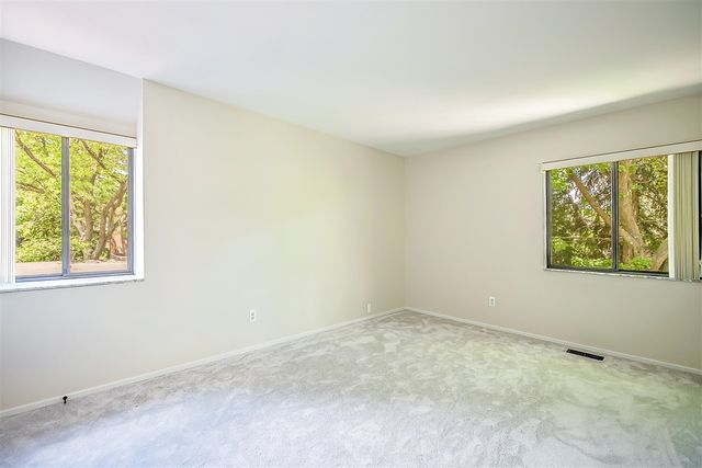 10 Westbury Court, Ann Arbor, MI 48105