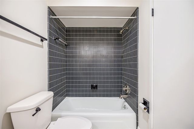 10 Westbury Court, Ann Arbor, MI 48105