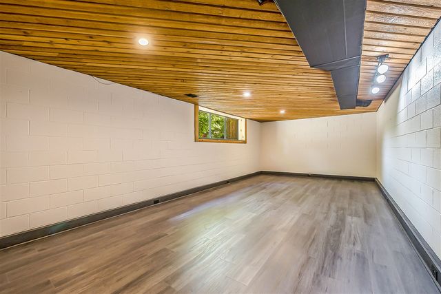 10 Westbury Court, Ann Arbor, MI 48105