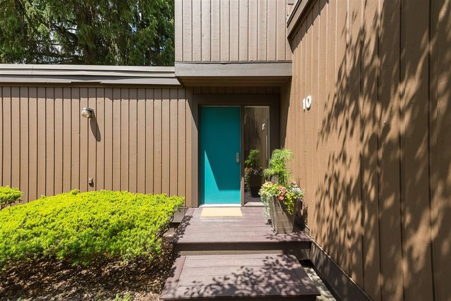 10 Westbury Court, Ann Arbor, MI 48105