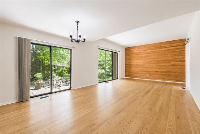 10 Westbury Court, Ann Arbor, MI 48105