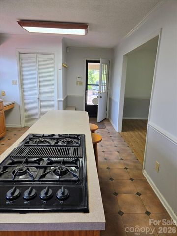 813 Robinson Clemmer Road, Dallas, NC 28034
