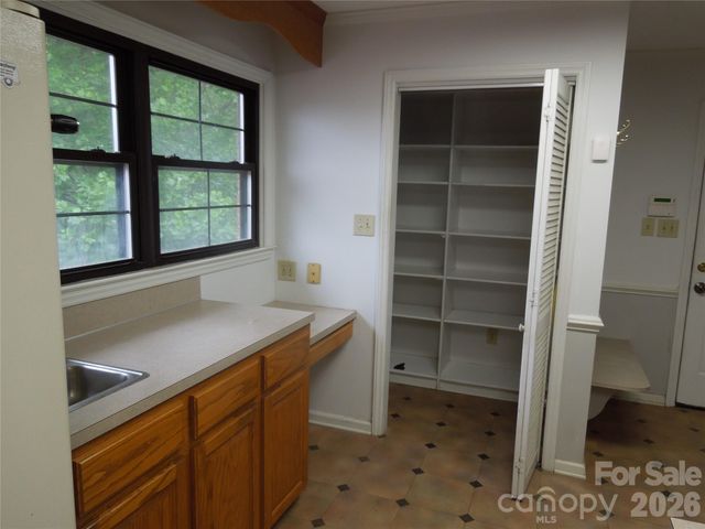 813 Robinson Clemmer Road, Dallas, NC 28034