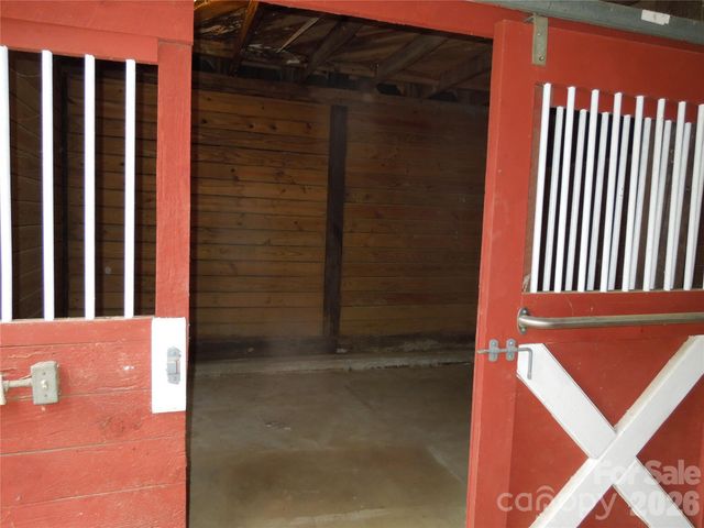 813 Robinson Clemmer Road, Dallas, NC 28034