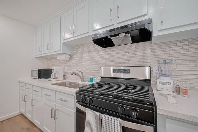 6725 Avenue K, Houston, TX 77011