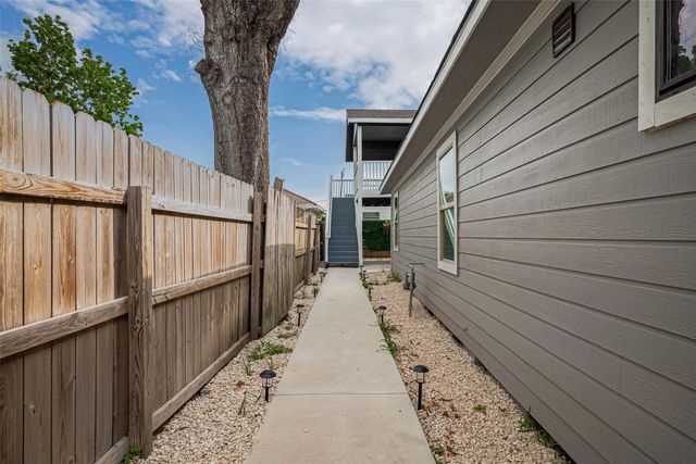 6725 Avenue K, Houston, TX 77011