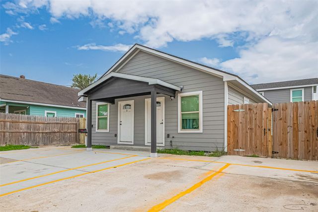 6725 Avenue K, Houston, TX 77011