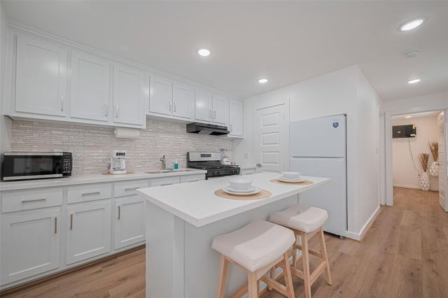 6725 Avenue K, Houston, TX 77011
