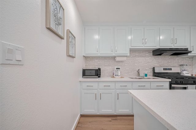 6725 Avenue K, Houston, TX 77011