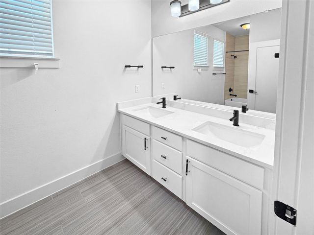 1220 Westborough LN, Leander, TX 78641