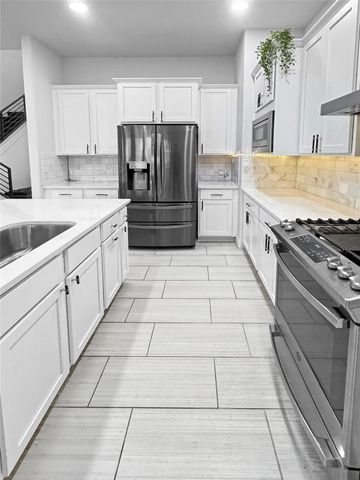 1220 Westborough LN, Leander, TX 78641