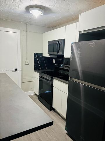 1126 NW 58th Ter Number 3, Miami, FL 33127