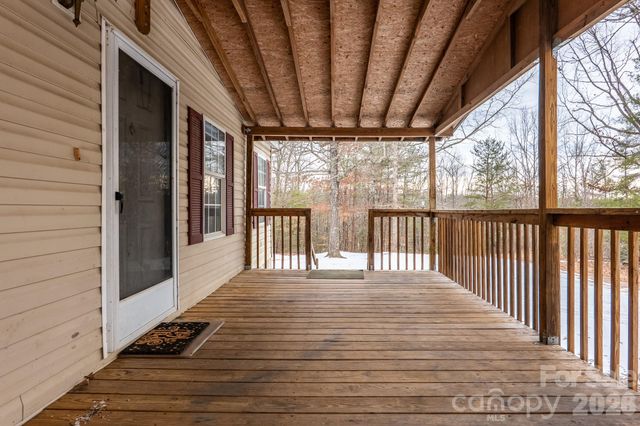 8636 County Line Road, Hickory, NC 28602