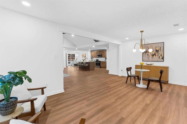 10322 Deep Creek Cv, Atlanta, GA 30291