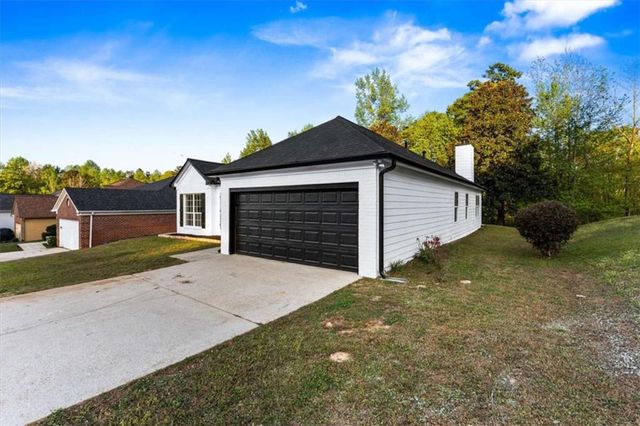 10322 Deep Creek Cv, Atlanta, GA 30291