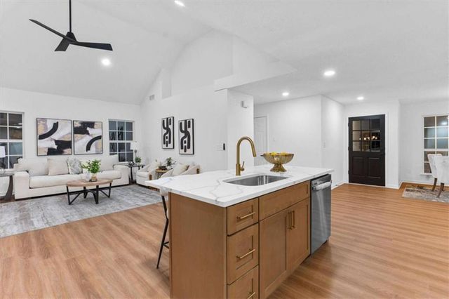 10322 Deep Creek Cv, Atlanta, GA 30291