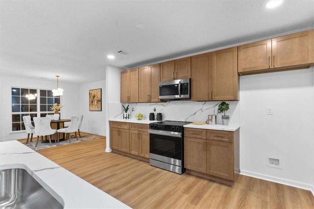 10322 Deep Creek Cv, Atlanta, GA 30291