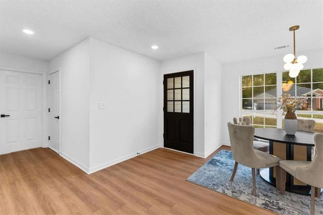 10322 Deep Creek Cv, Atlanta, GA 30291