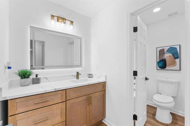 10322 Deep Creek Cv, Atlanta, GA 30291