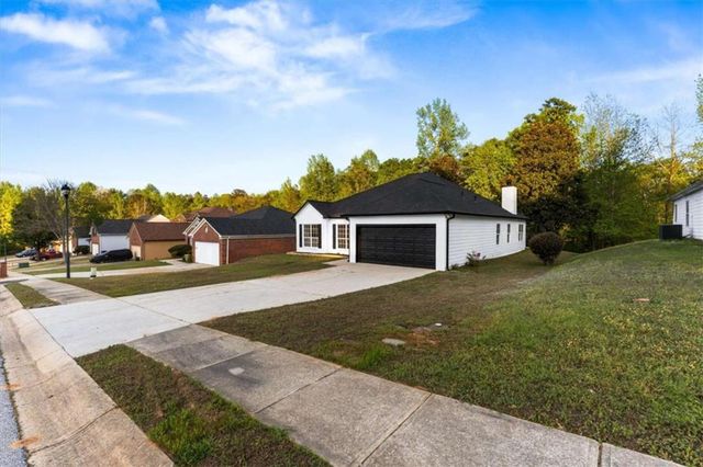 10322 Deep Creek Cv, Atlanta, GA 30291