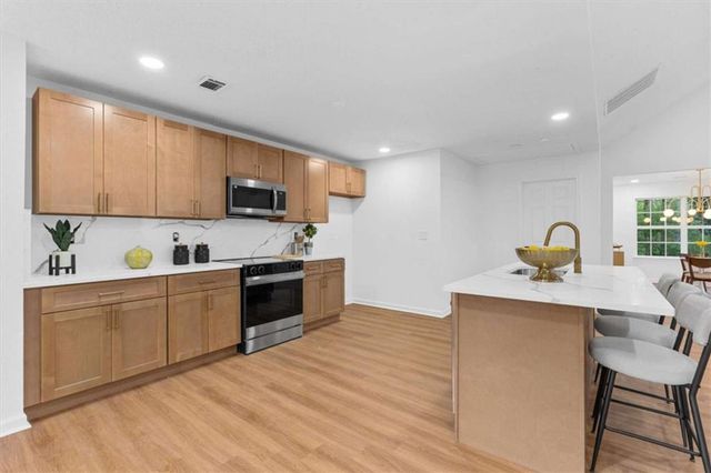 10322 Deep Creek Cv, Atlanta, GA 30291