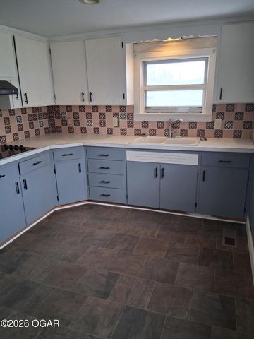 703 Central Street, Joplin, MO 64801