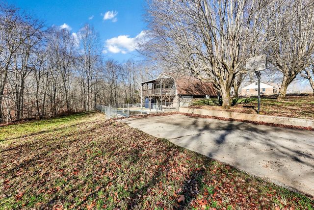 398 Frontier Ln, Ashland City, TN 37015