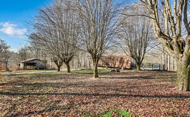 398 Frontier Ln, Ashland City, TN 37015